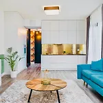 Golden Residence z siłownią i bawialnią dla dzieci